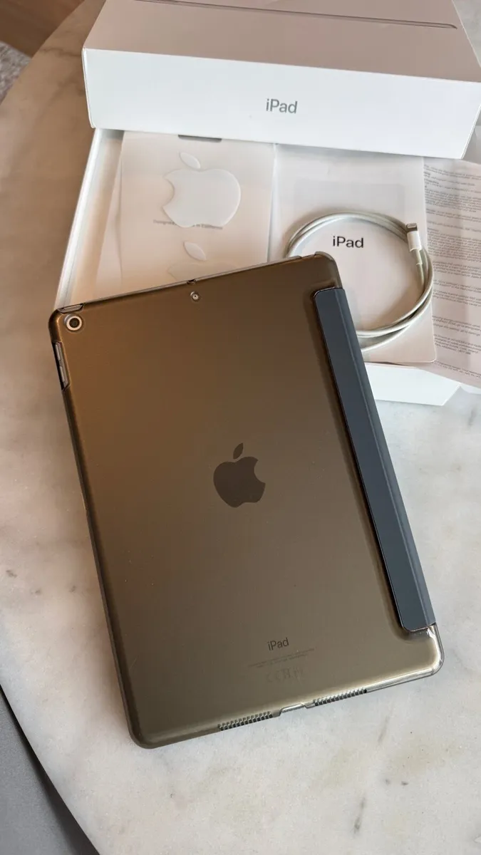 Ipad 9th gen 64gb + Logi Pencil - like new - Image 4