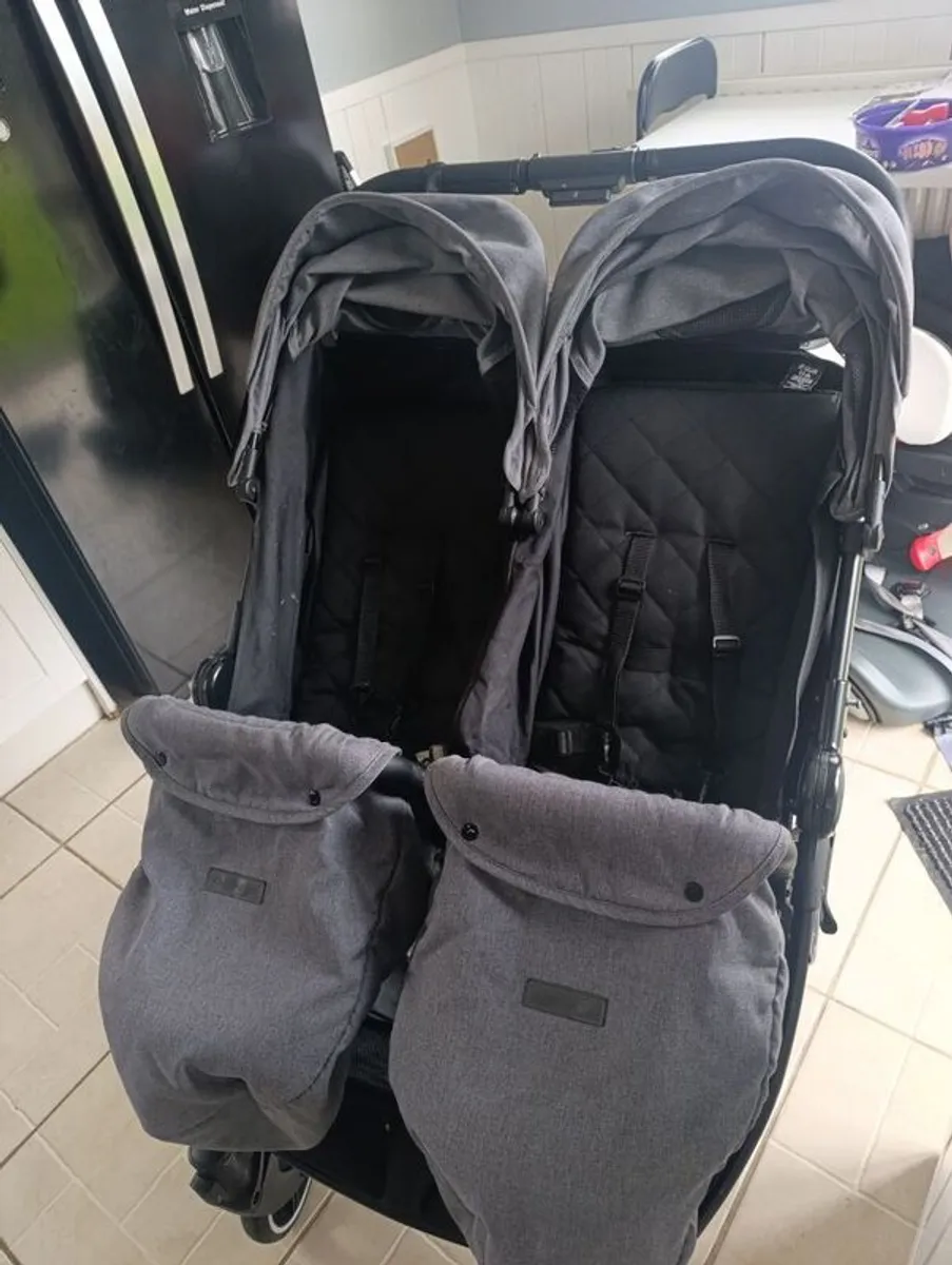 Ickle Bubba Twin Stroller - Image 2
