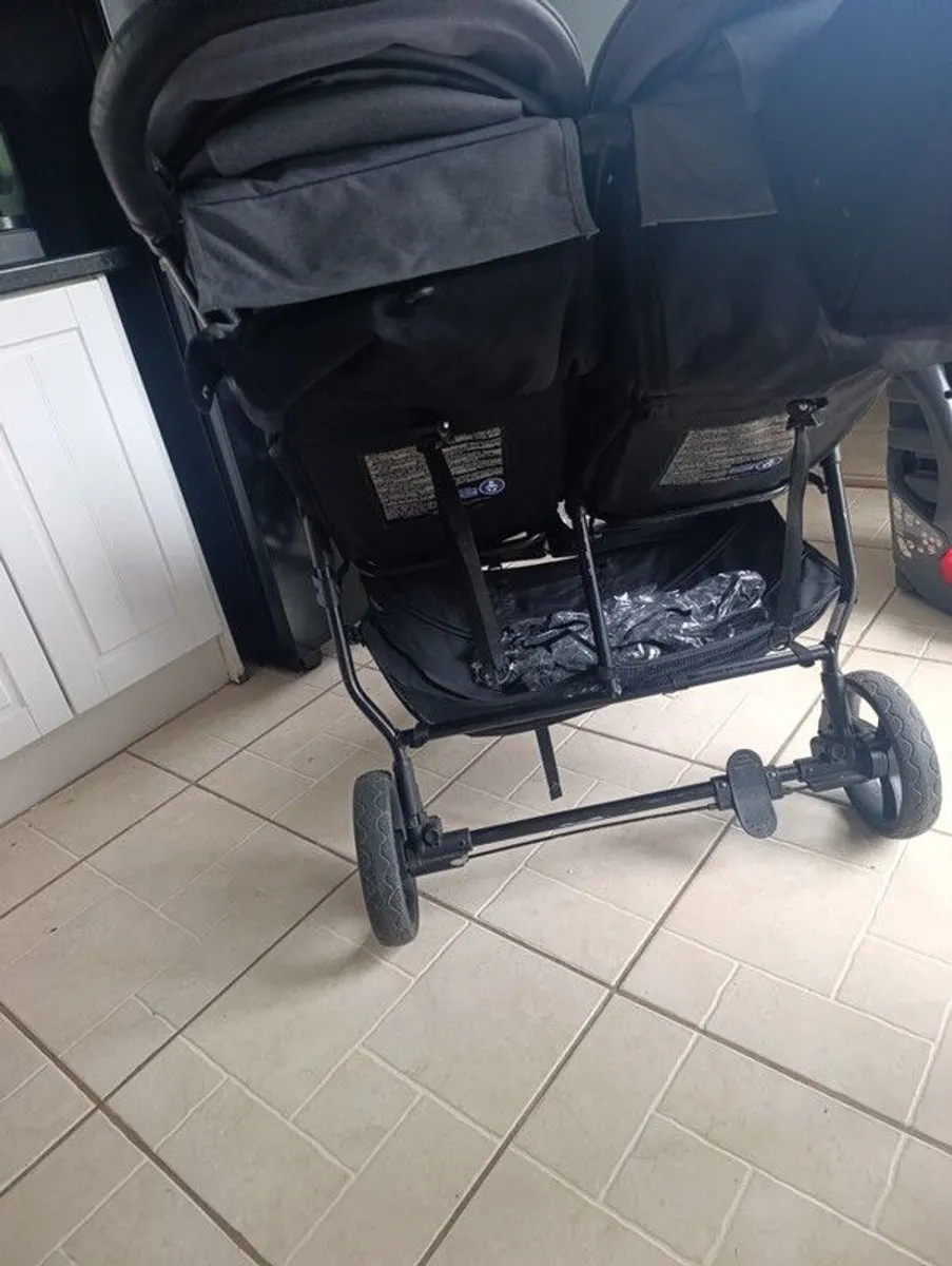 Ickle Bubba Twin Stroller - Image 4