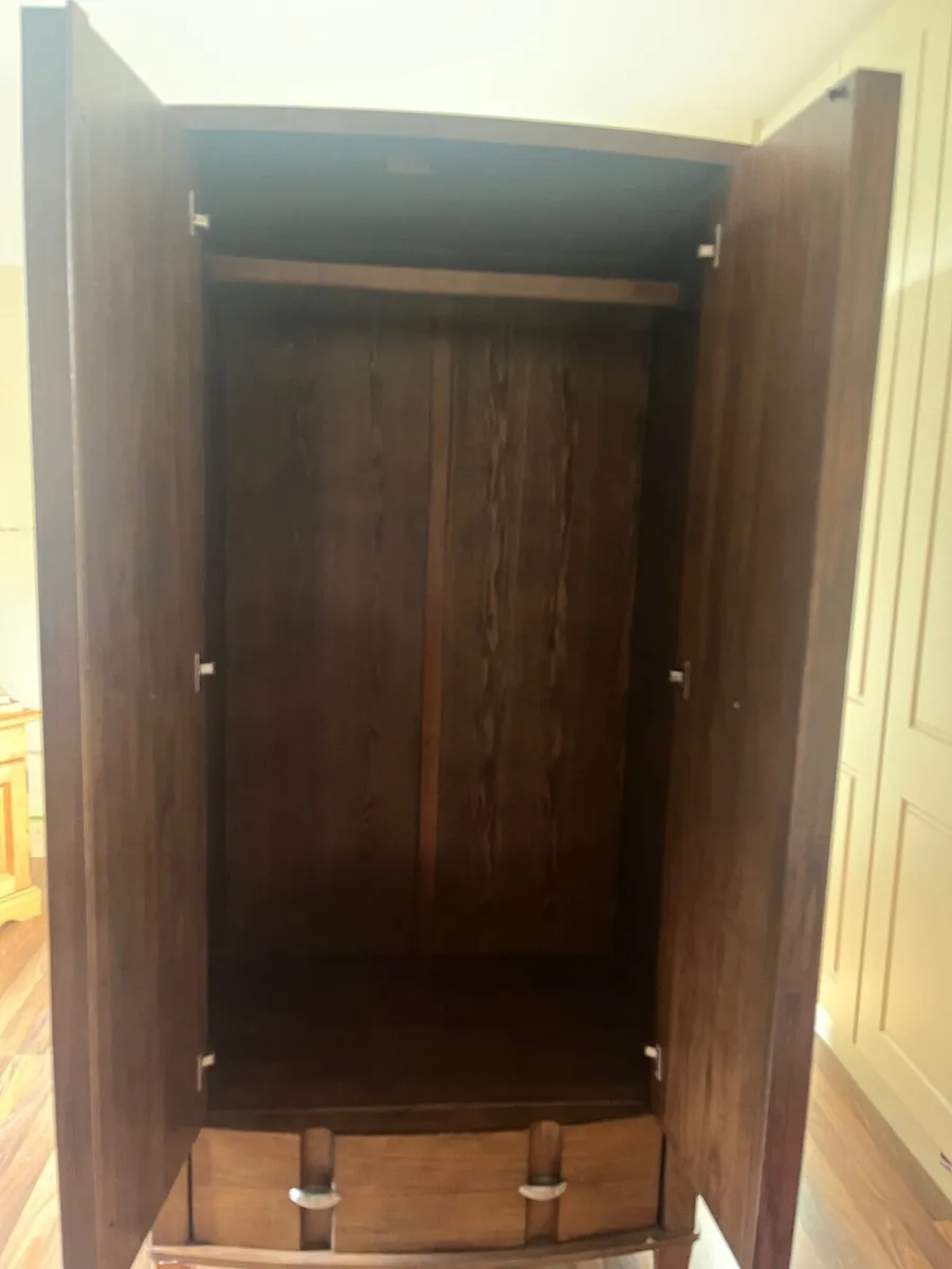 Wardrobe - Image 2