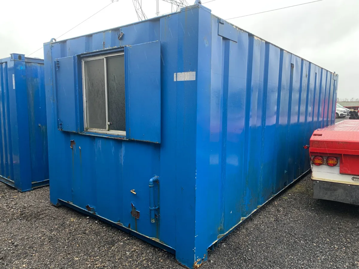 BID ONLINE NOW - 24FT X 9FT ANTI VANDAL CABIN - Image 1