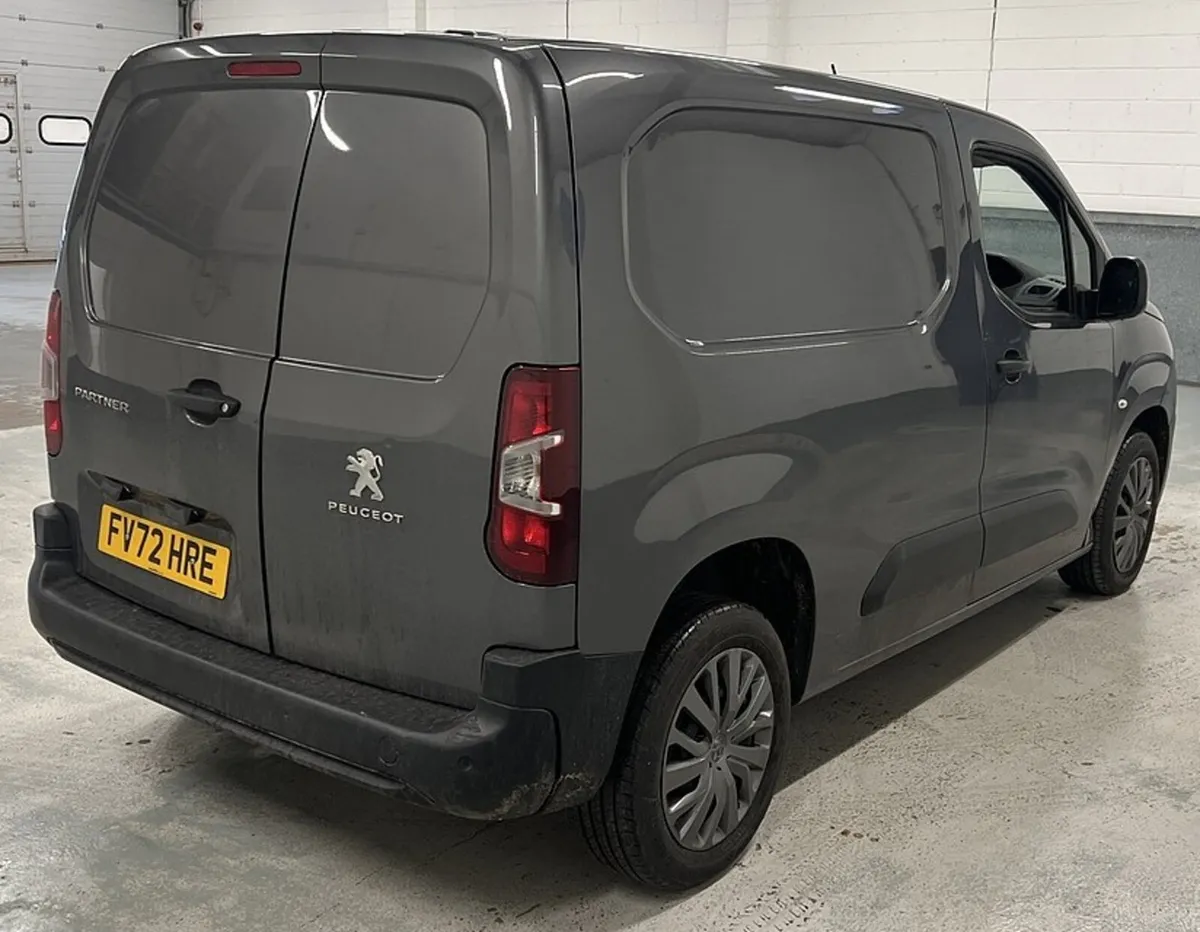 2022 Peugeot Partner Panel Van - Image 2