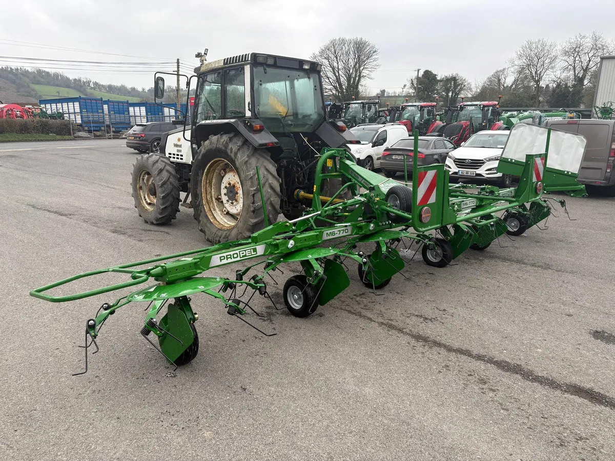 MCHALE 6 ROTOR TEDDER - Image 1