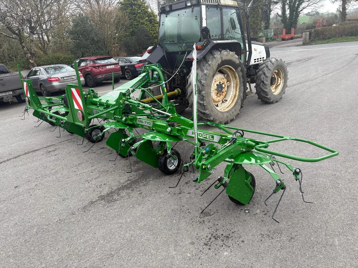 MCHALE 6 ROTOR TEDDER - Image 3