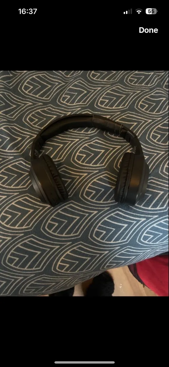 Bluetooth wireless headphones