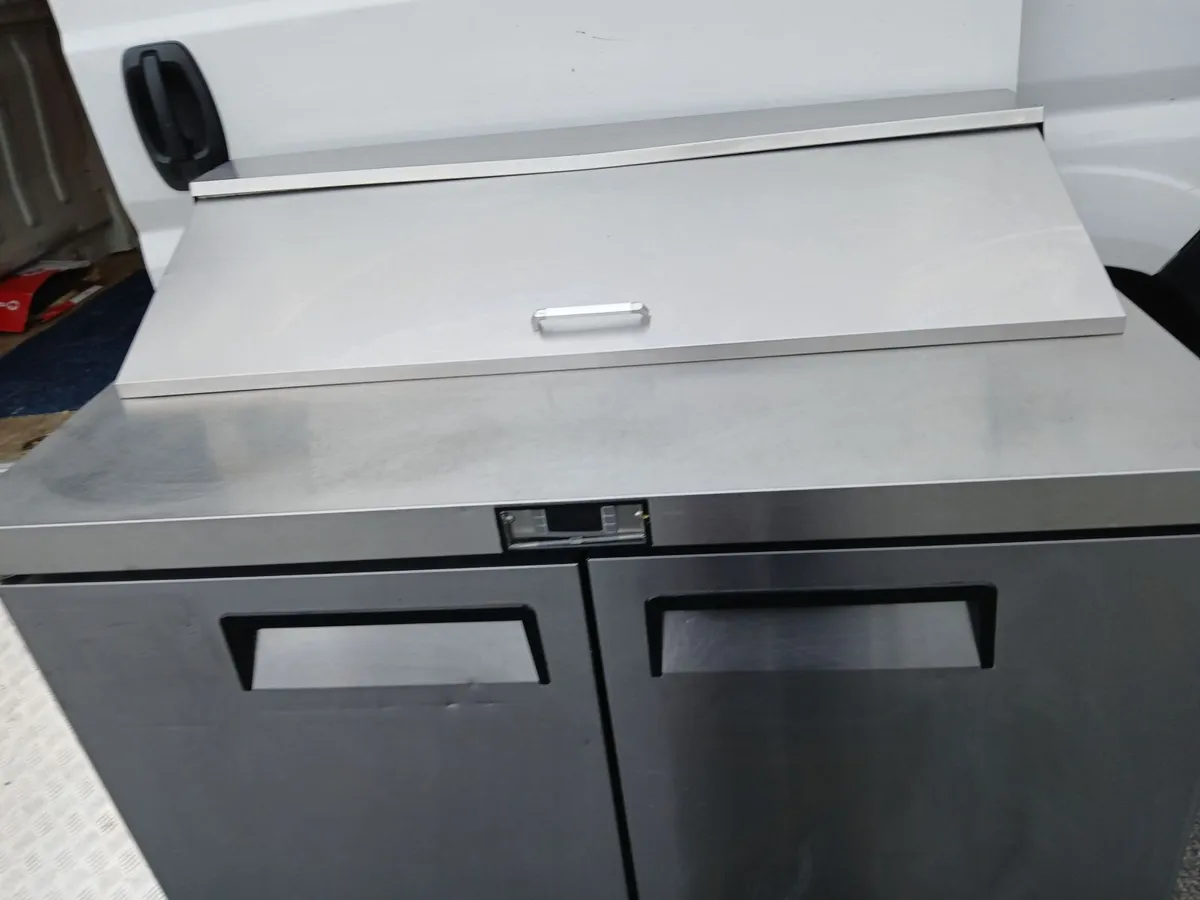 Fridge.chil unit deli fridge delivered  new - Image 3