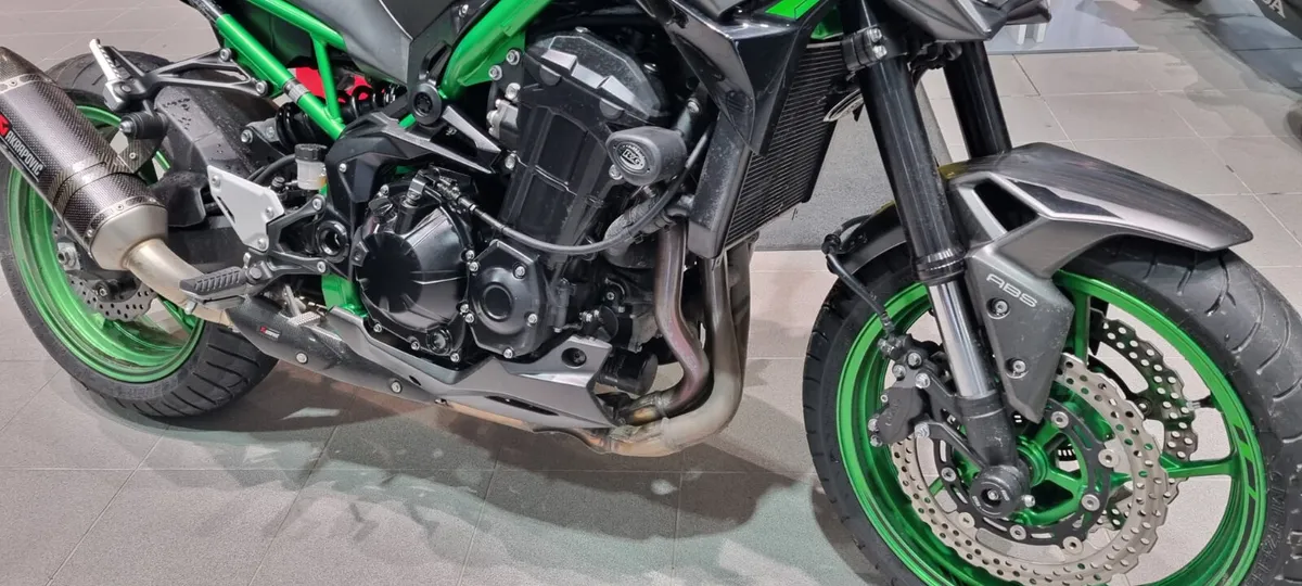 Kawasaki Z900 Akrapovic - Image 4