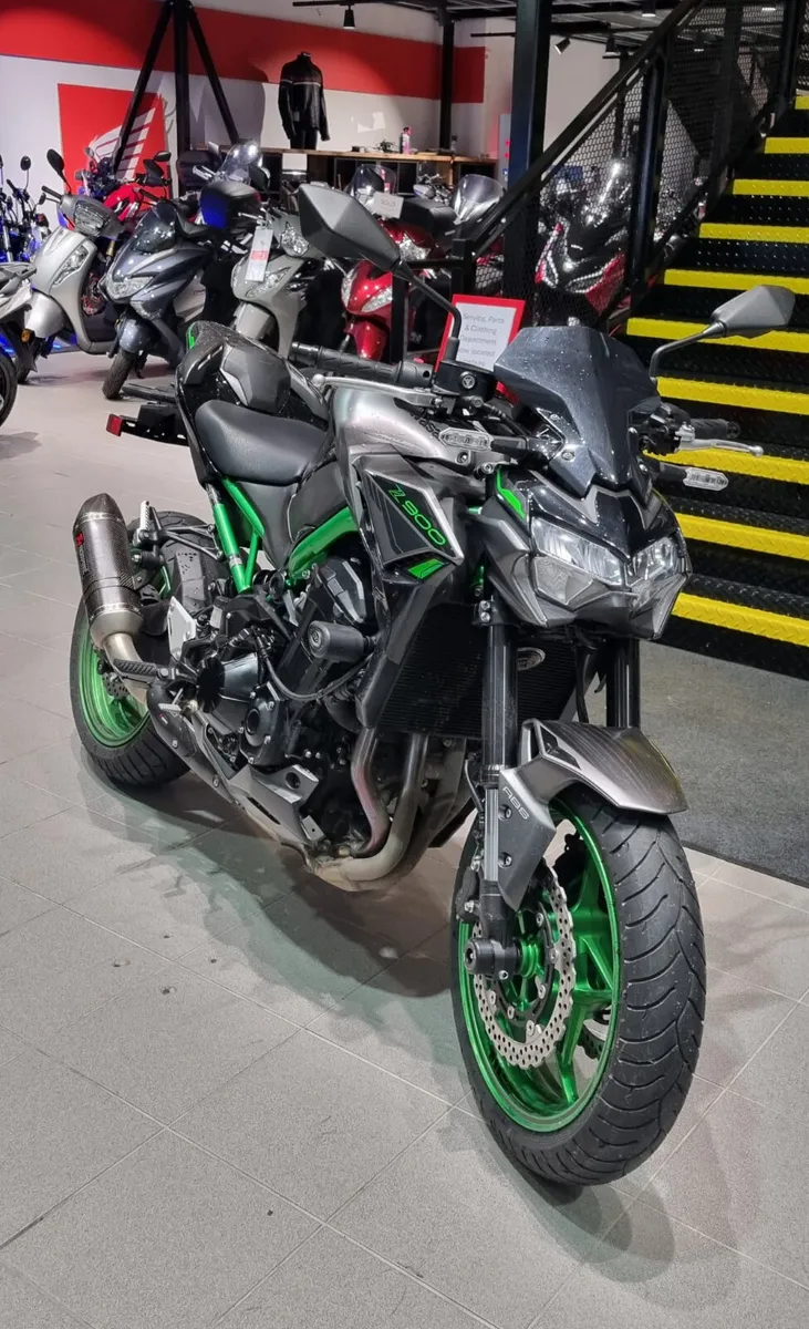 Kawasaki Z900 Akrapovic - Image 3