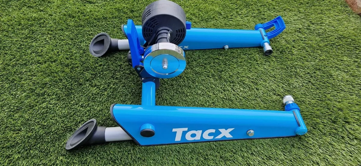 Tacx Blue Matic Basic Cycle Turbo Trainer - Image 3