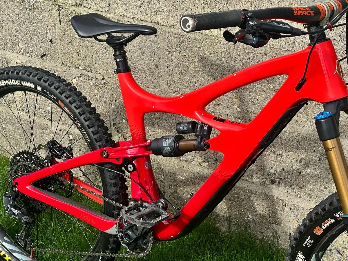 Ibis Mojo HD4 *FULL CARBON* - Image 2