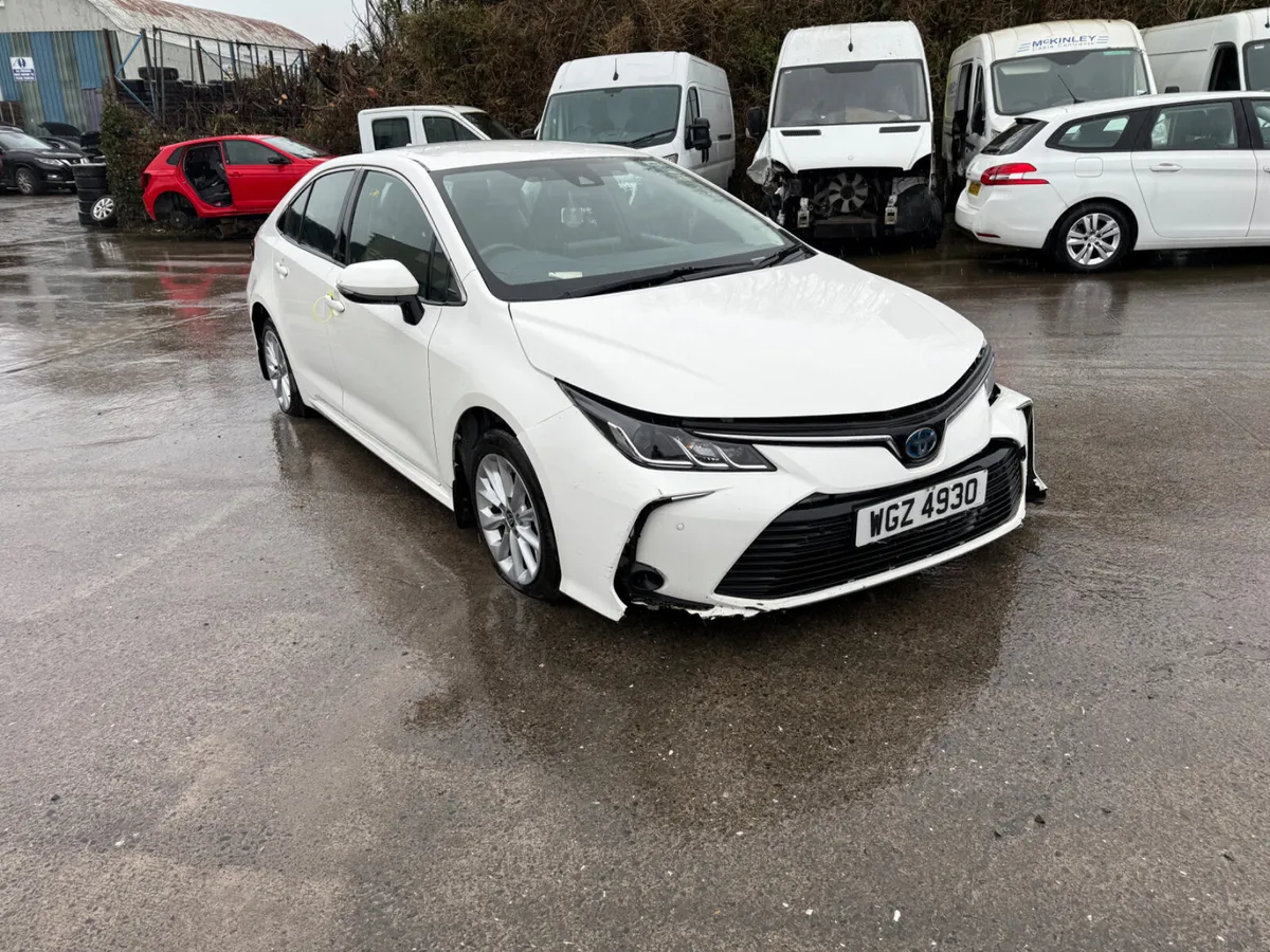 2022 Toyota Corolla 1.8 PTL Hybrid Auto - Image 3