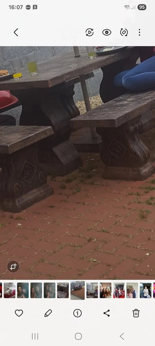 Stonecast outdoor dining set - Image 2