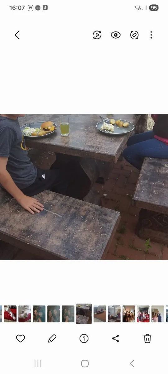 Stonecast outdoor dining set - Image 4