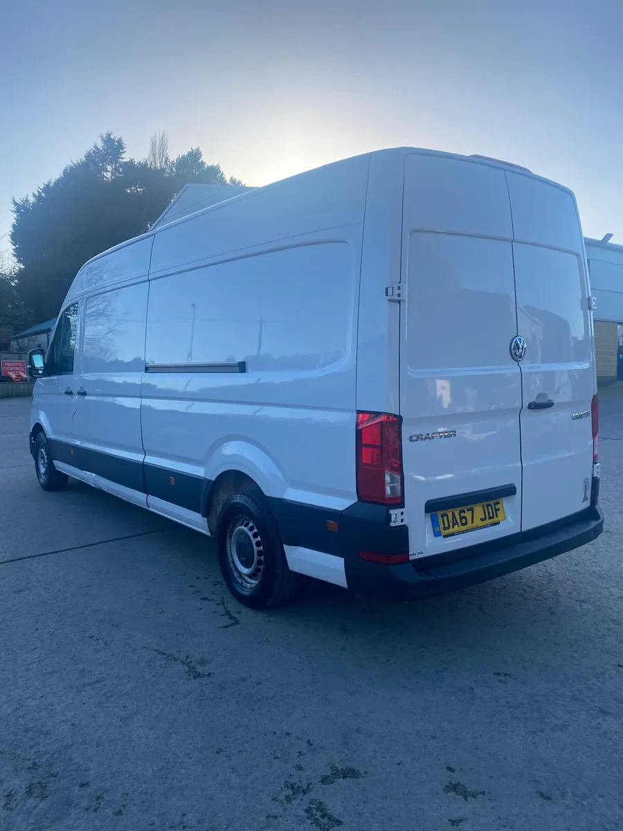 2017 VOLKSWAGEN CRAFTER CR35 TDI VAN - Image 3