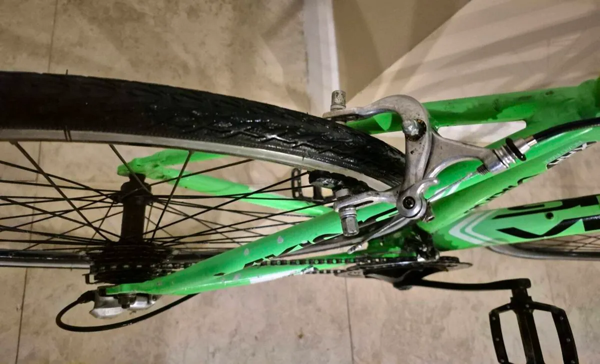 ADULTS VIKING XRR ROAD BIKE 
21 INCH ALLOY FRAME - Image 3