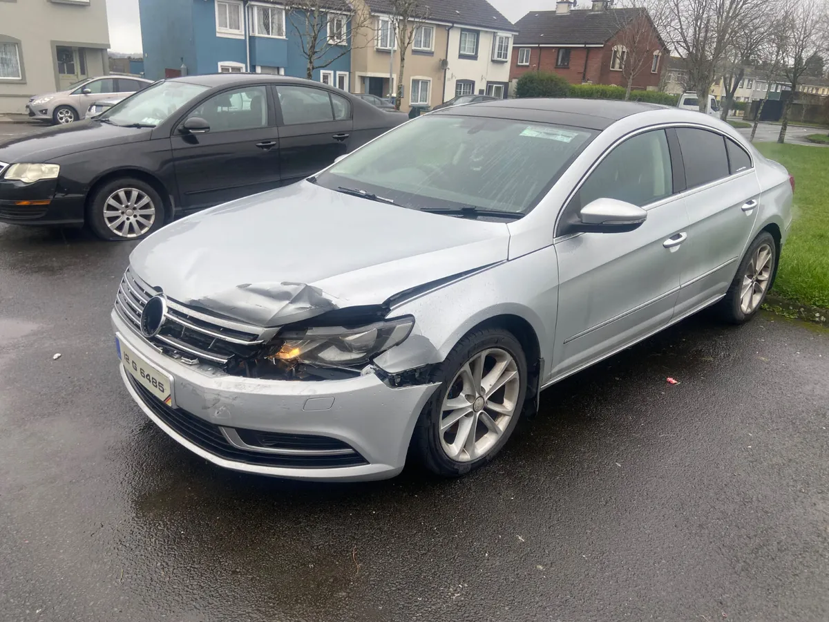 12 Volkswagen Passat cc light damage - Image 2