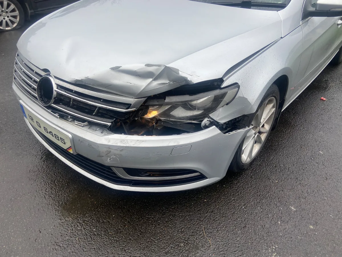 12 Volkswagen Passat cc light damage - Image 3