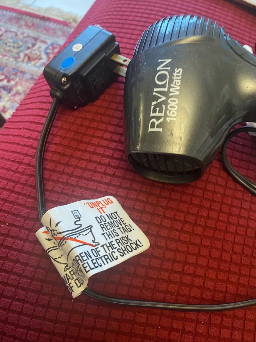 Revlon 1600 Hair a dryer (with US plug) - Image 4