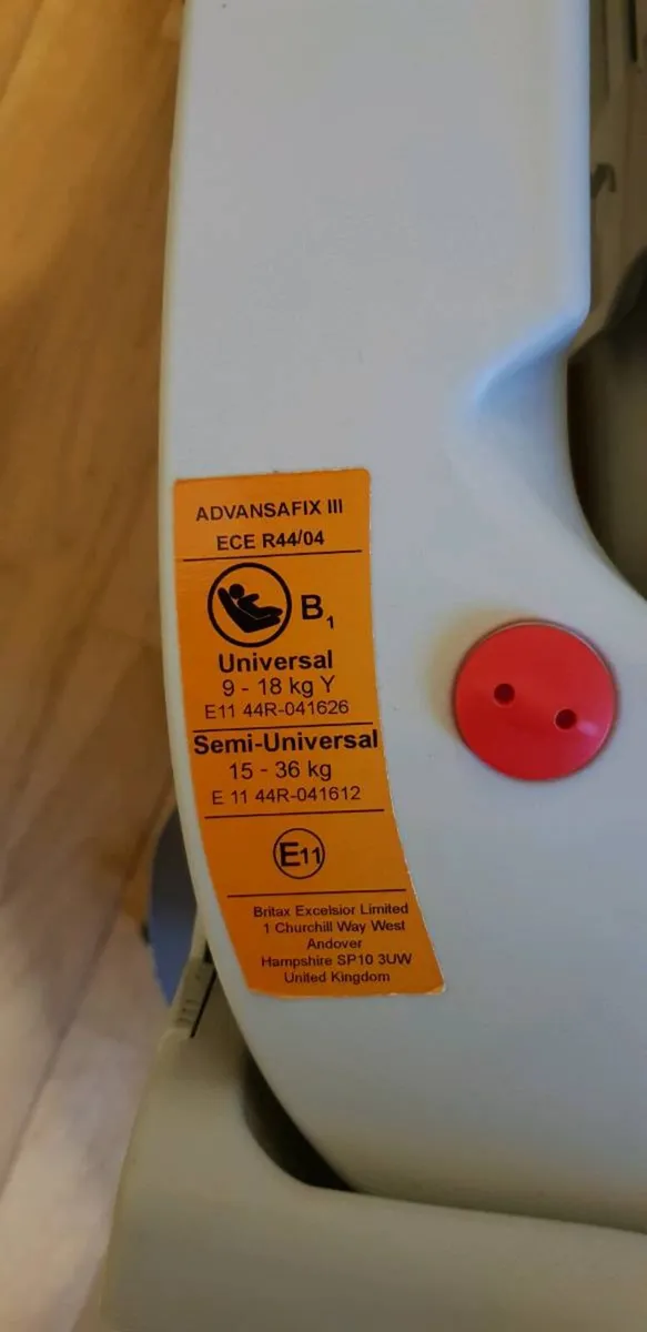 Car Seat - ADVANSAFIX 111 with ISOFIX Britax Romer - Image 1