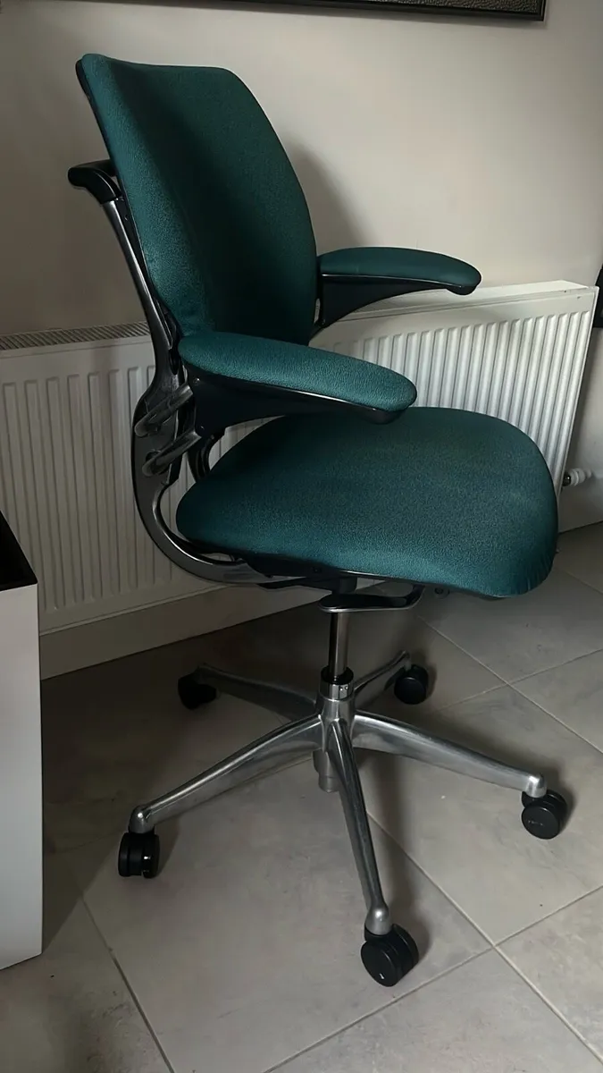Humanscale Office Task Chair-cleaned, steamed🧽🫧 - Image 1