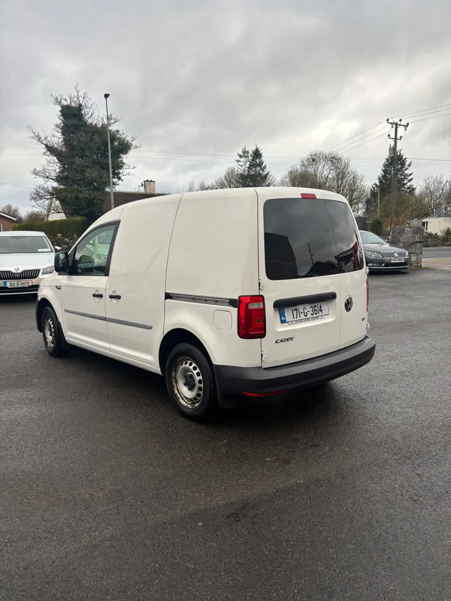 2017 Volkswagen Caddy - Image 3