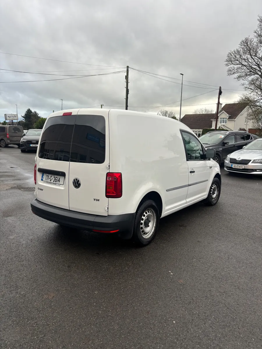 2017 Volkswagen Caddy - Image 4