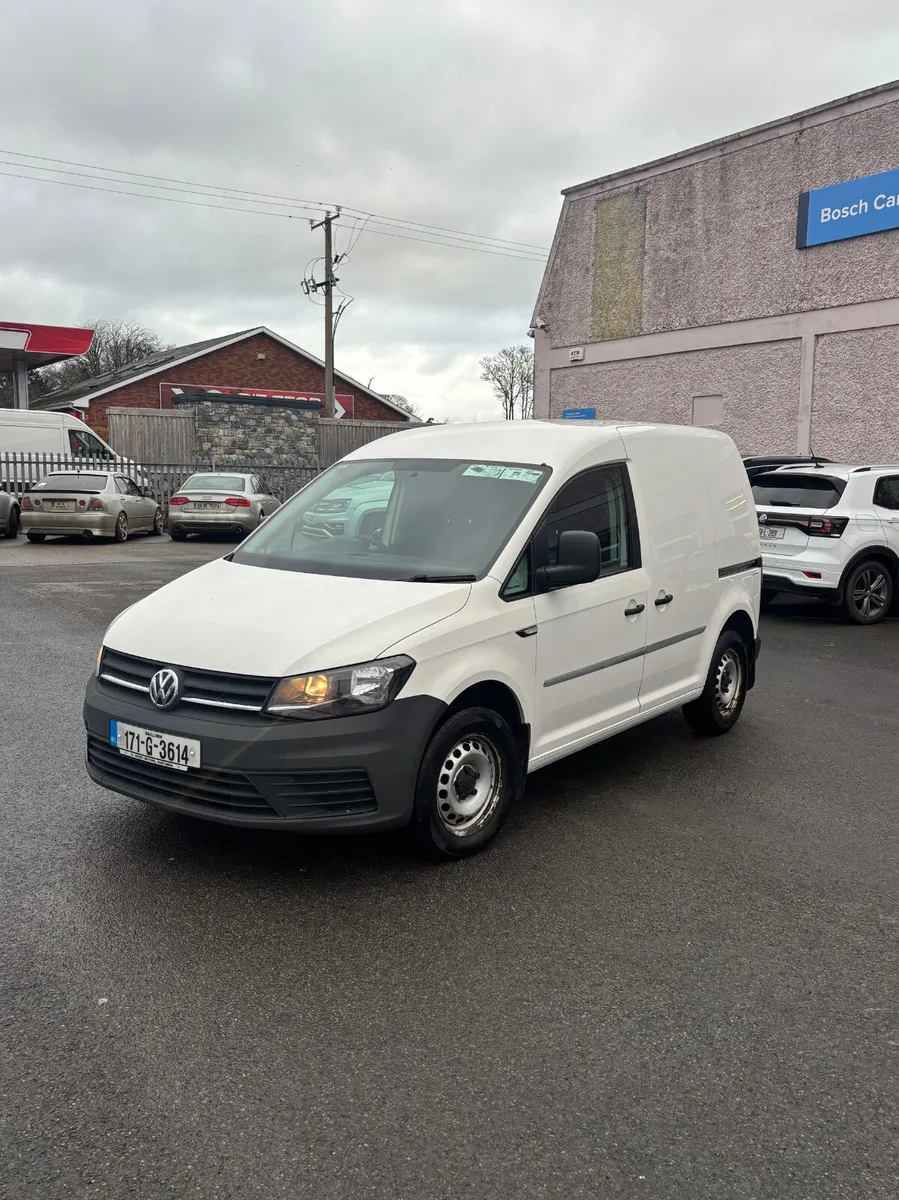 2017 Volkswagen Caddy - Image 2