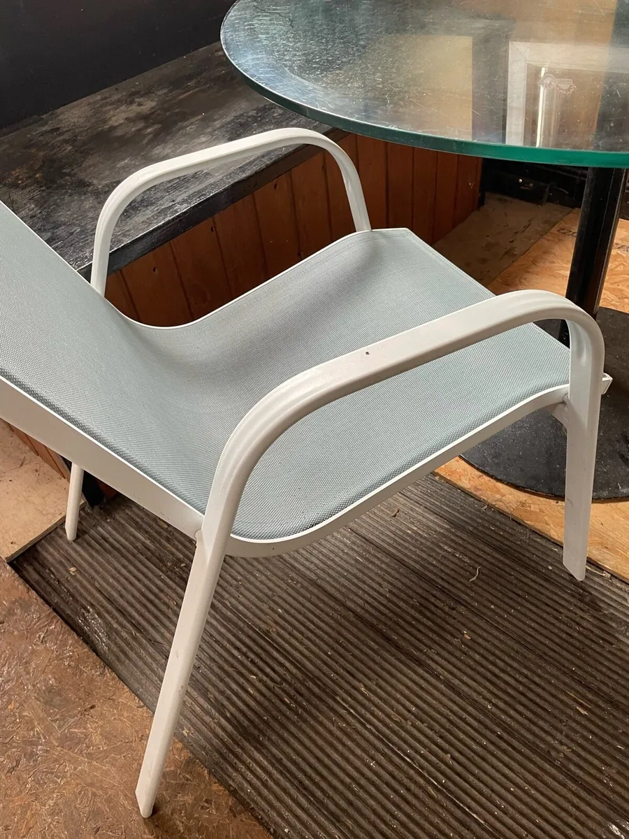 Patio Table & 4 Chairs - Image 3