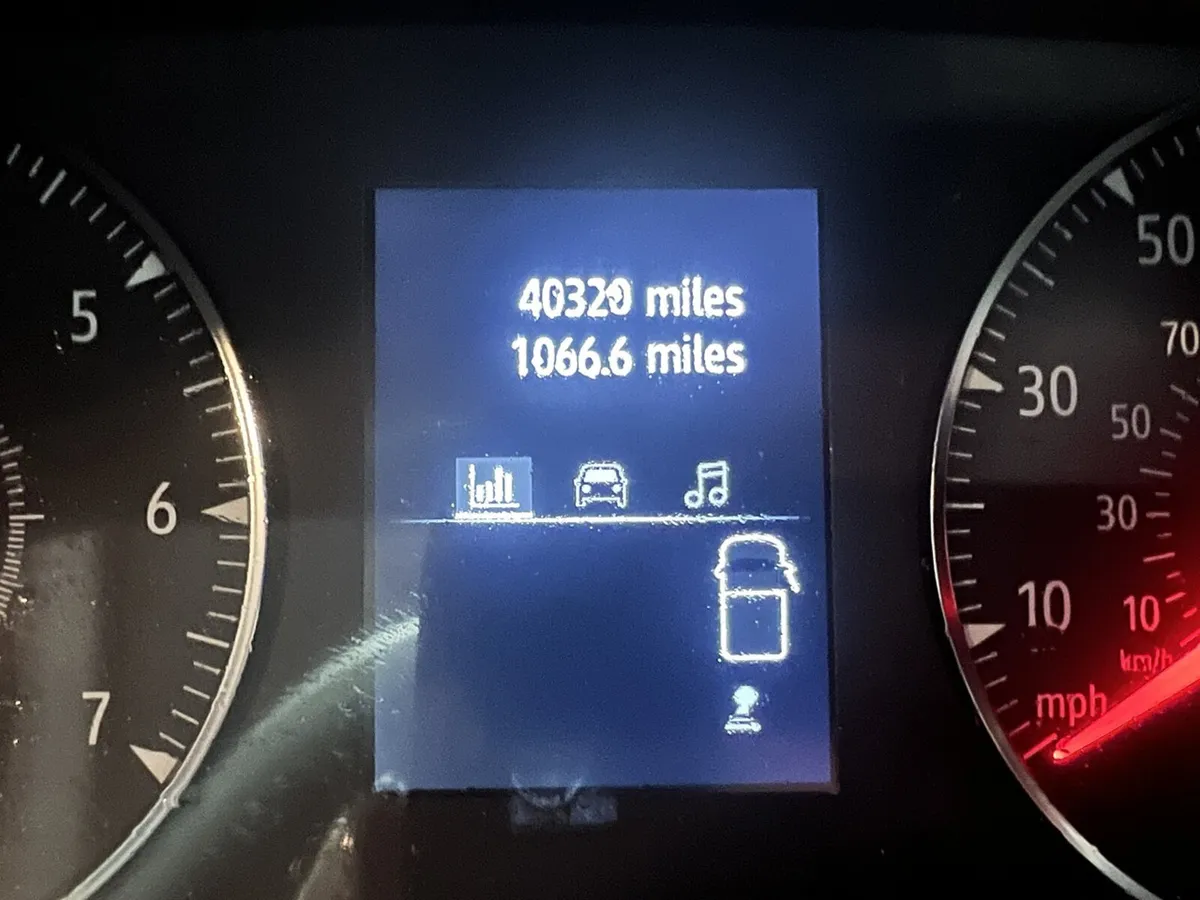 2023 Renault Trafic Panel Van - Image 3