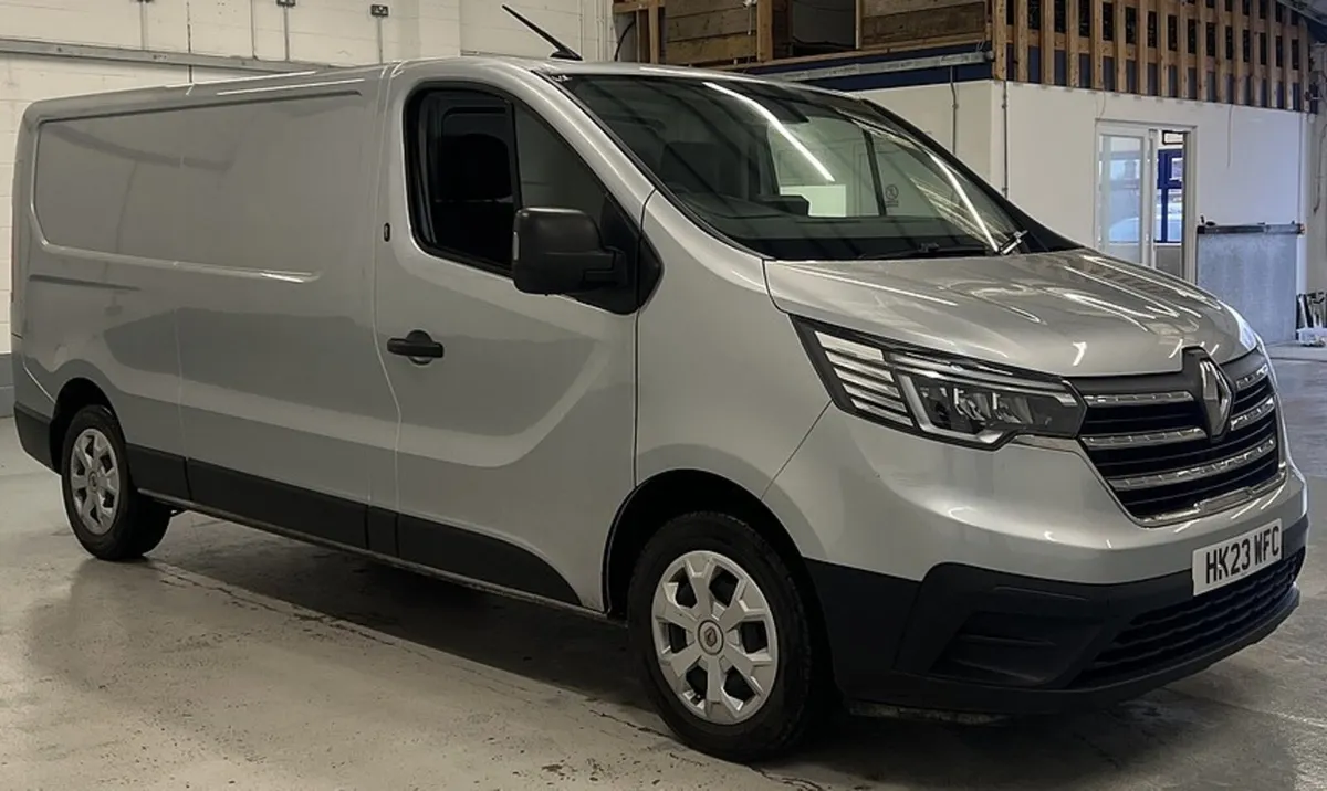 2023 Renault Trafic Panel Van - Image 1