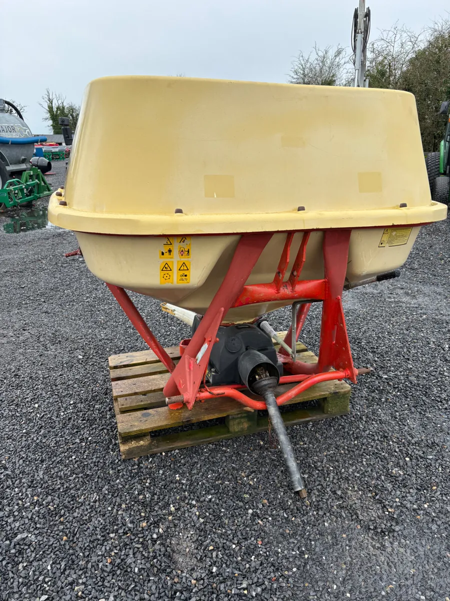 Vicon Fertiser Spreader - Image 3