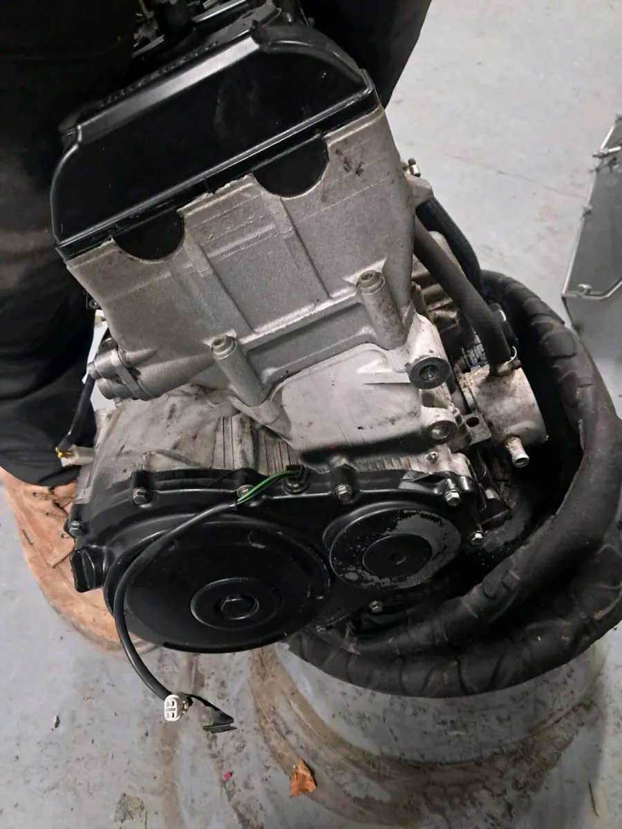 Gsxr 750 k series engine - Image 1