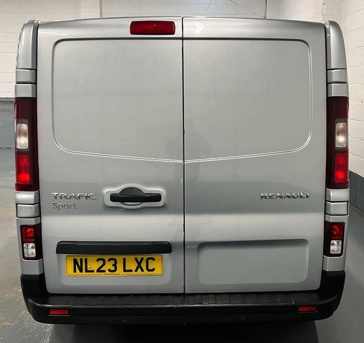 2023 Renault Trafic Panel Van - Image 3