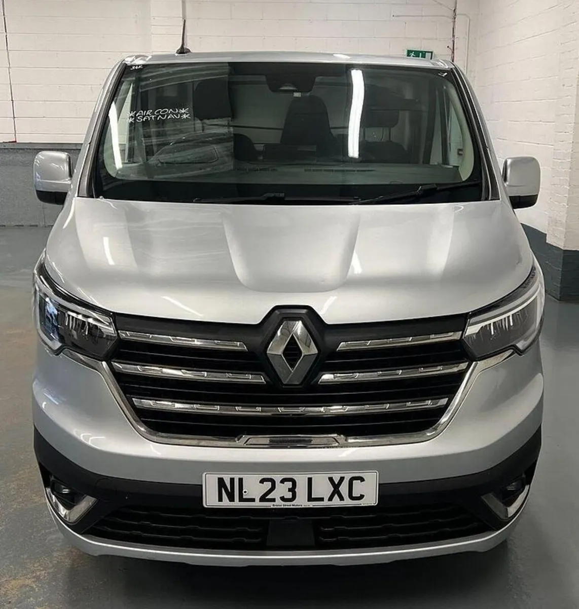 2023 Renault Trafic Panel Van - Image 1