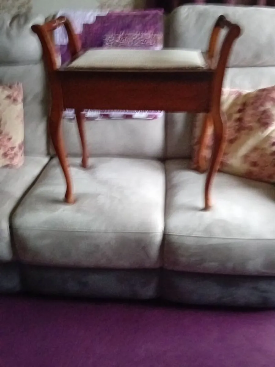 piano stool - Image 2