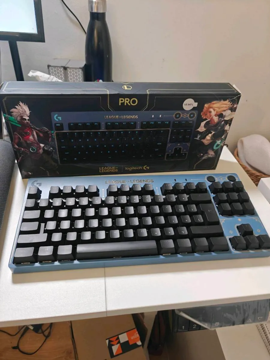 Logitech G PRO Mechanical Keyboard US Int - Image 1
