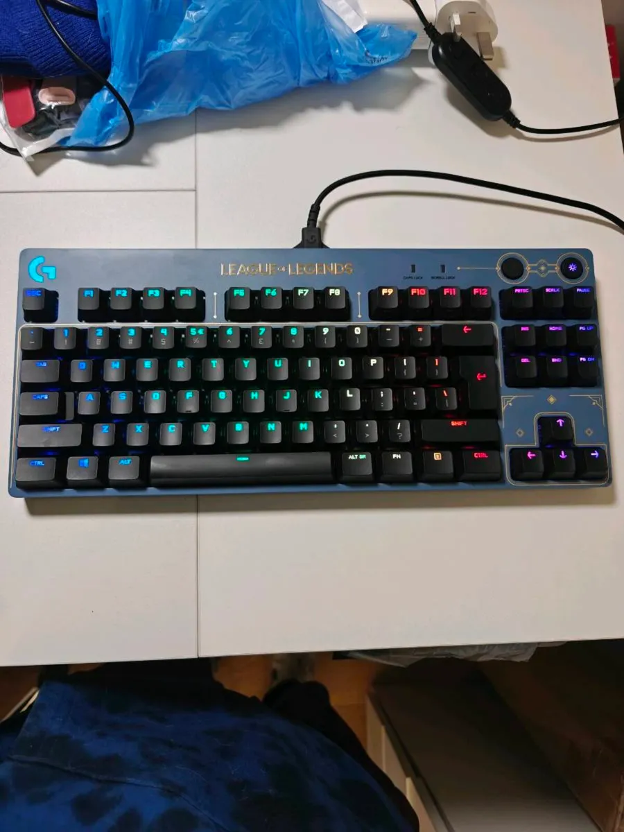 Logitech G PRO Mechanical Keyboard US Int - Image 2
