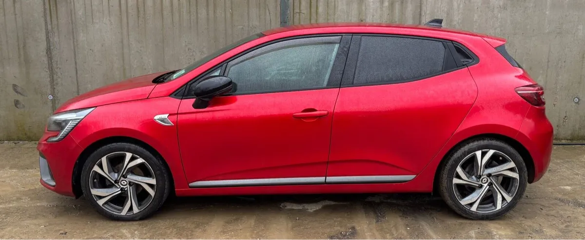 2023 Renault Clio for parts - Image 3