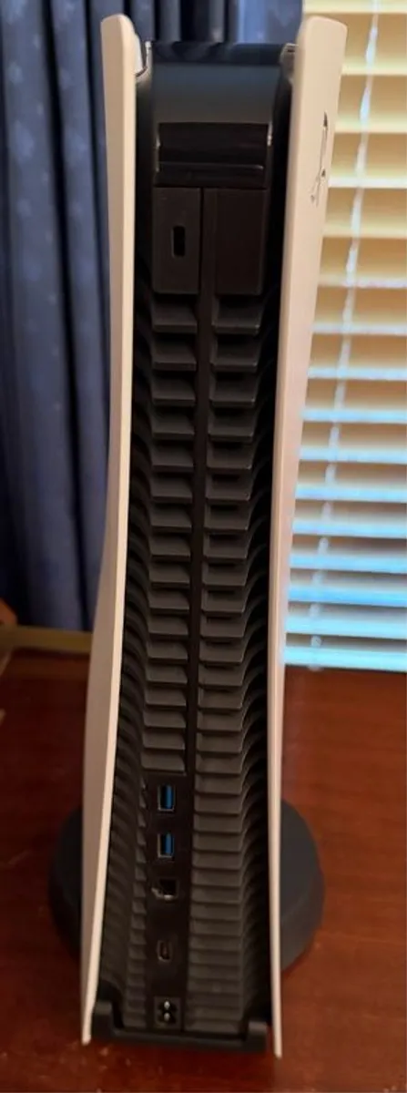 Playstation 5 Regular Disc Drive Edition - Image 2