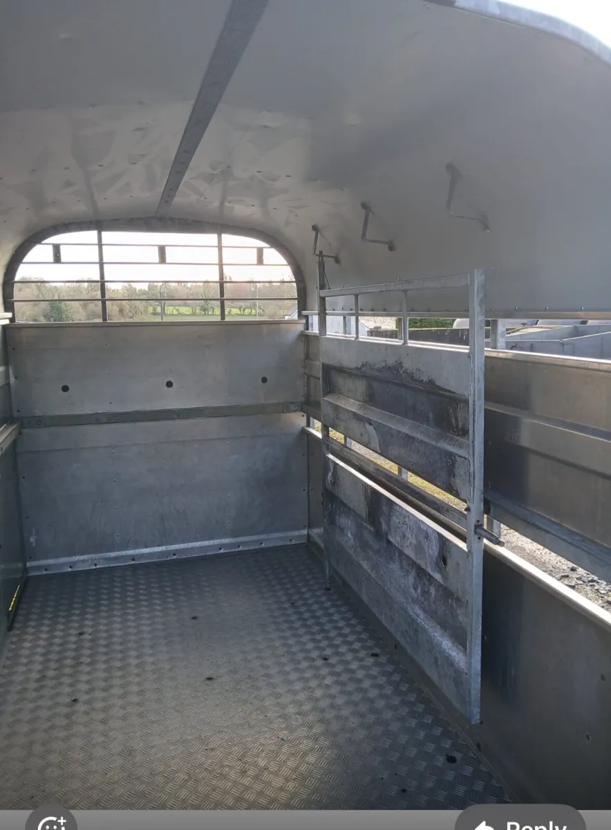 2018 Nugent Cattle Trailer - Image 4