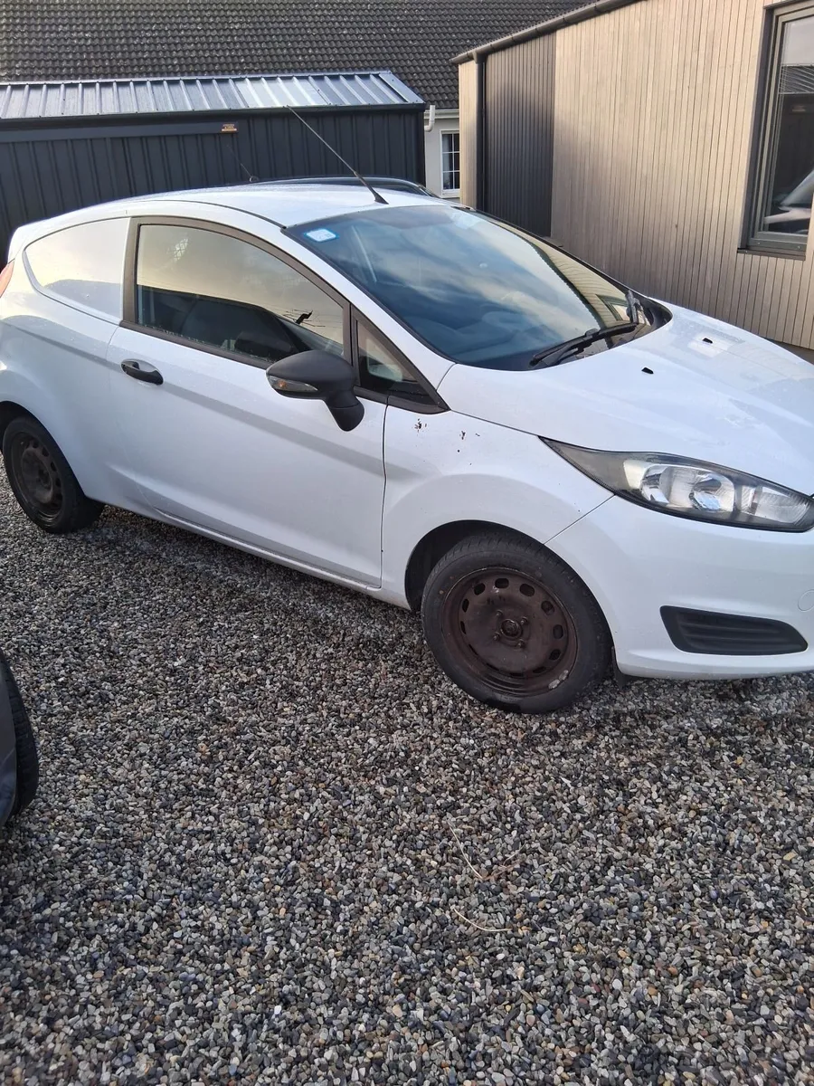 Ford Fiesta 2014 - Image 1