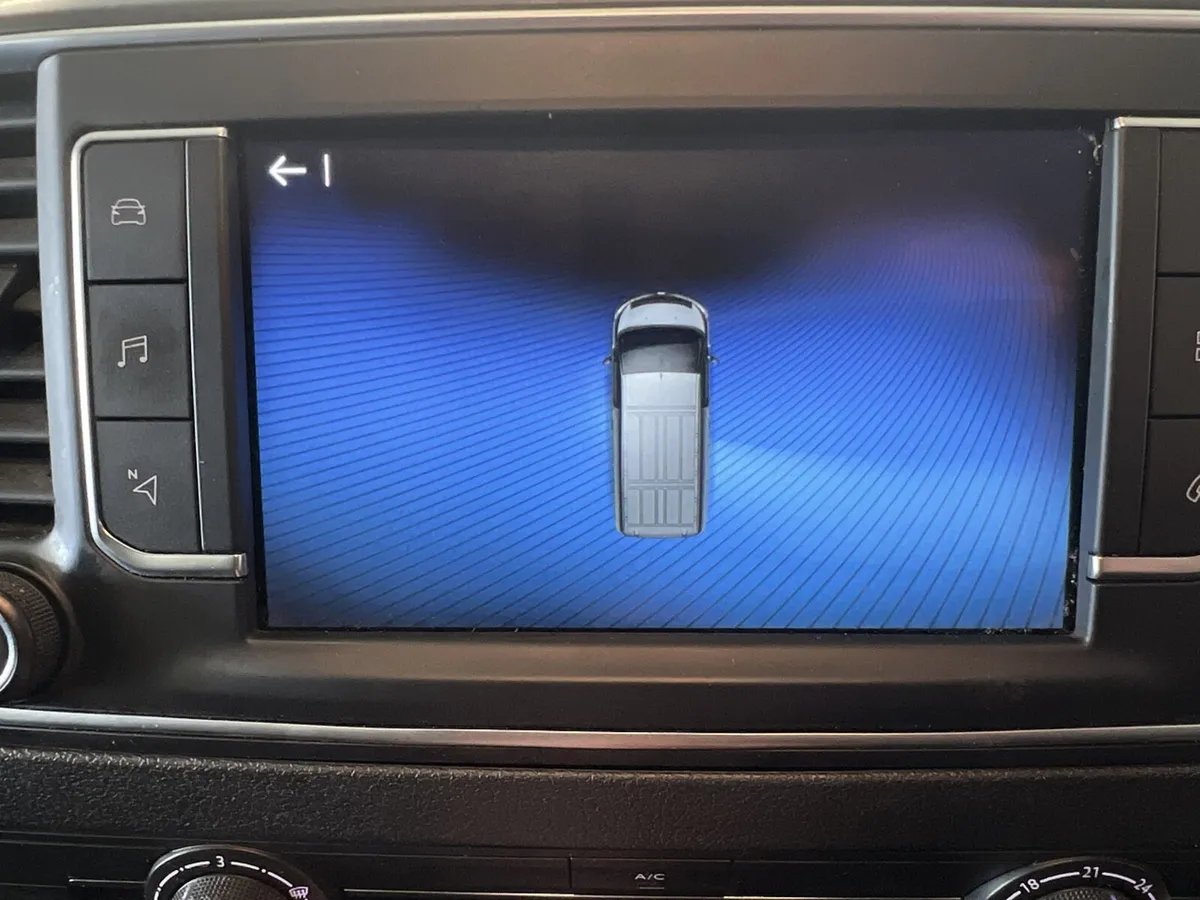 2024 Toyota Proace Panel Van - Image 3