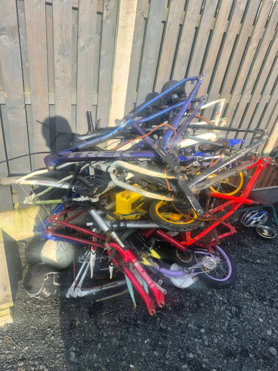 Free scrap metal to take away - Image 1