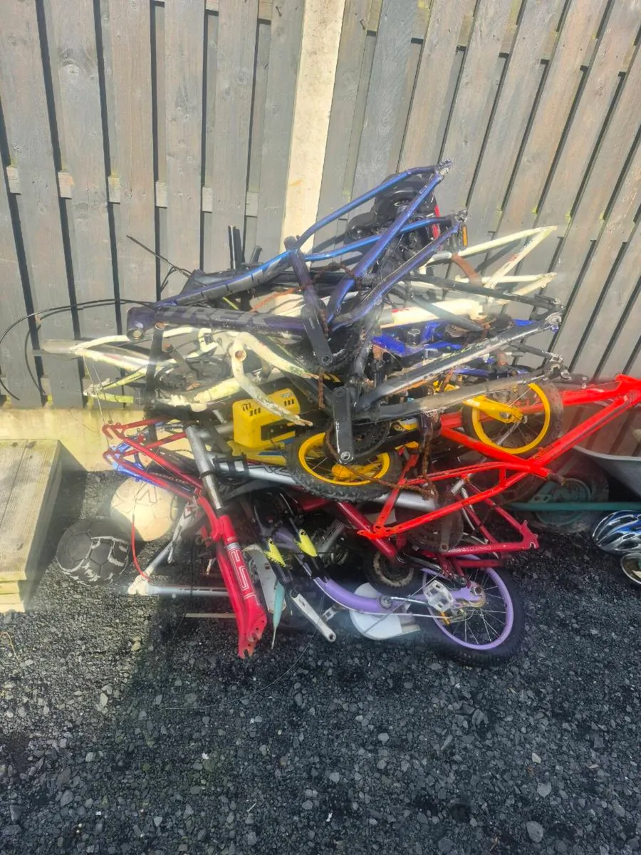 Free scrap metal to take away - Image 2