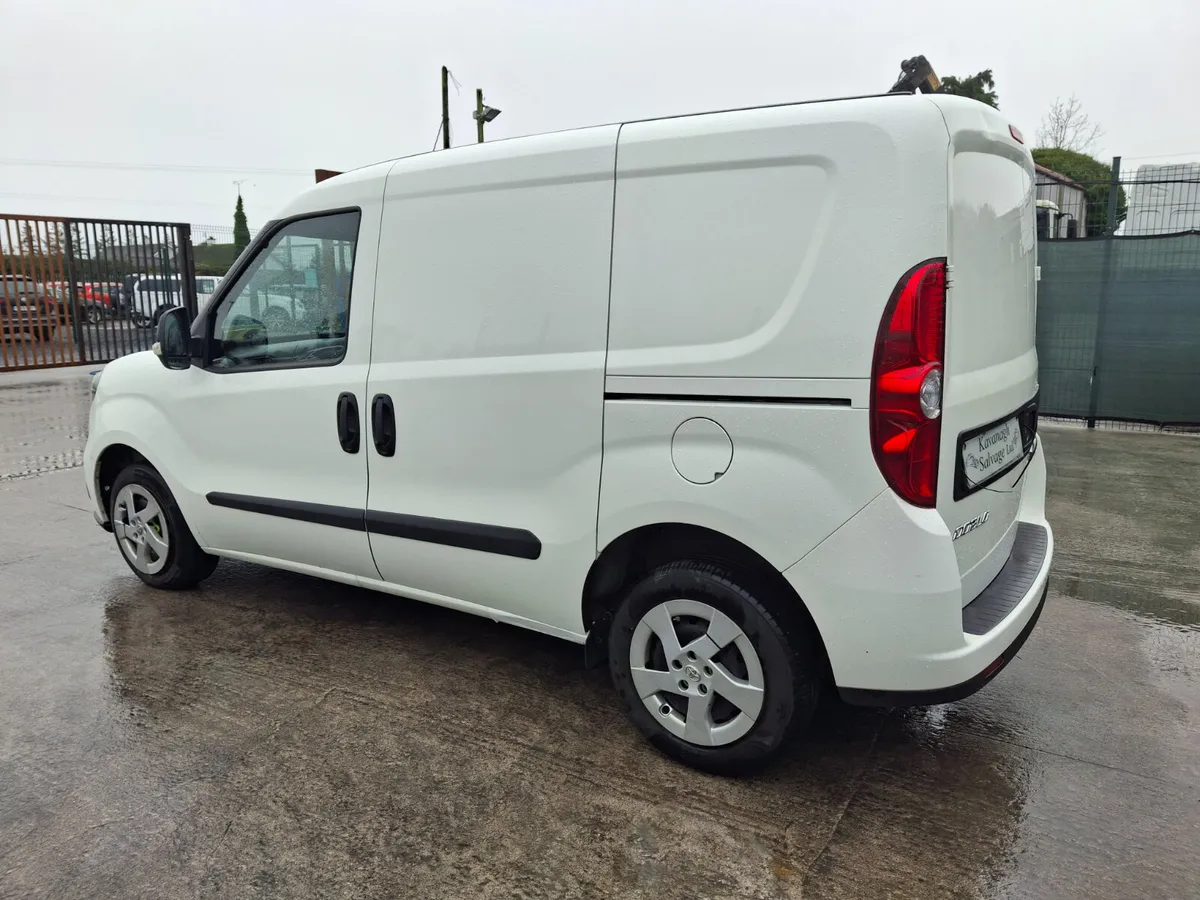 231 Fiat Doblo  Cargo  1.6 Diesel - Image 4