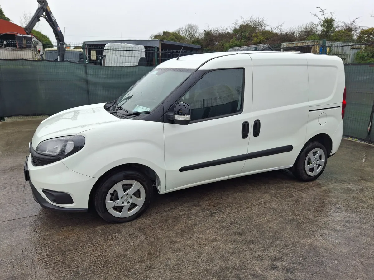 231 Fiat Doblo  Cargo  1.6 Diesel - Image 1