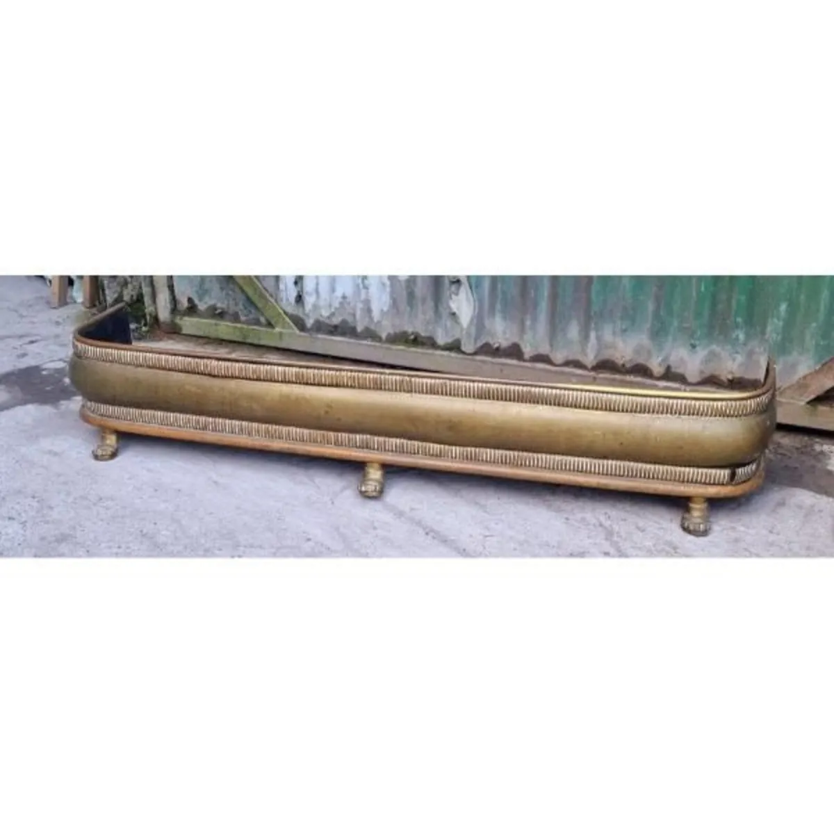 Brass Fire Fender KAS719 - Image 1