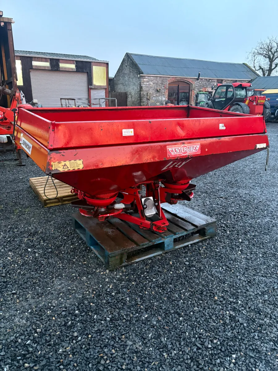 Lely superbowl Fertiliser Spreader - Image 1