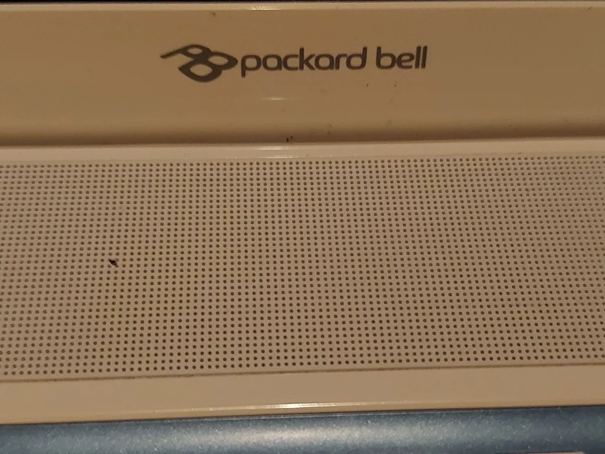 Packard Bell EasyNote TV 15.6 inch Laptop, White - Image 3