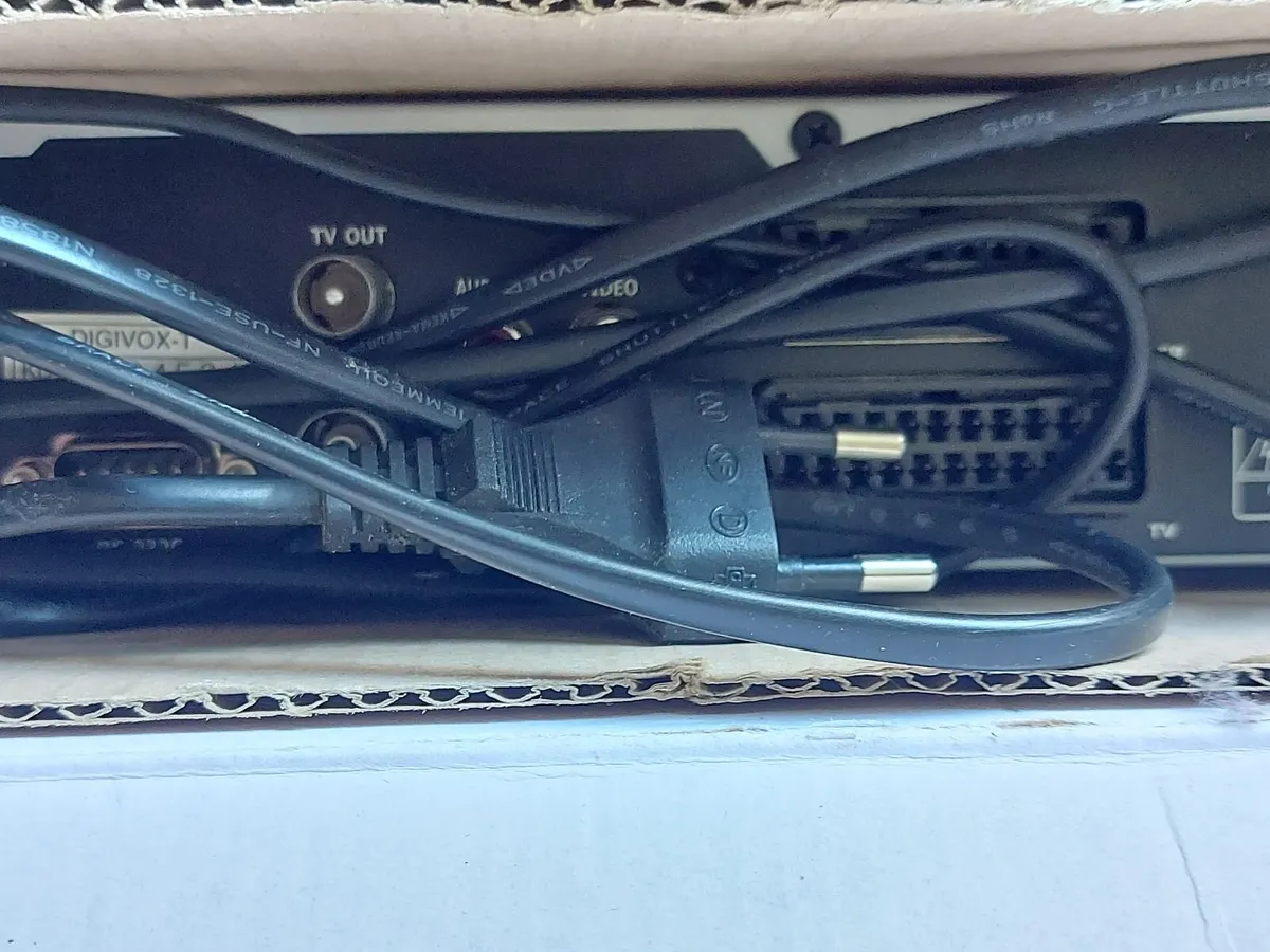 Digivox-T Digital Terrestrial Receiver with Remote - Image 3